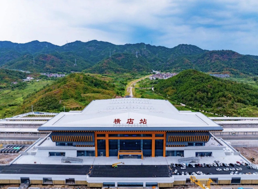 Hengdian Station Forecourt Sunken Courtyard — project photo from the ZHONGCHAO catalog